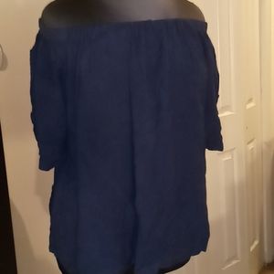 Size 3x Blue off the Shoulder shirt